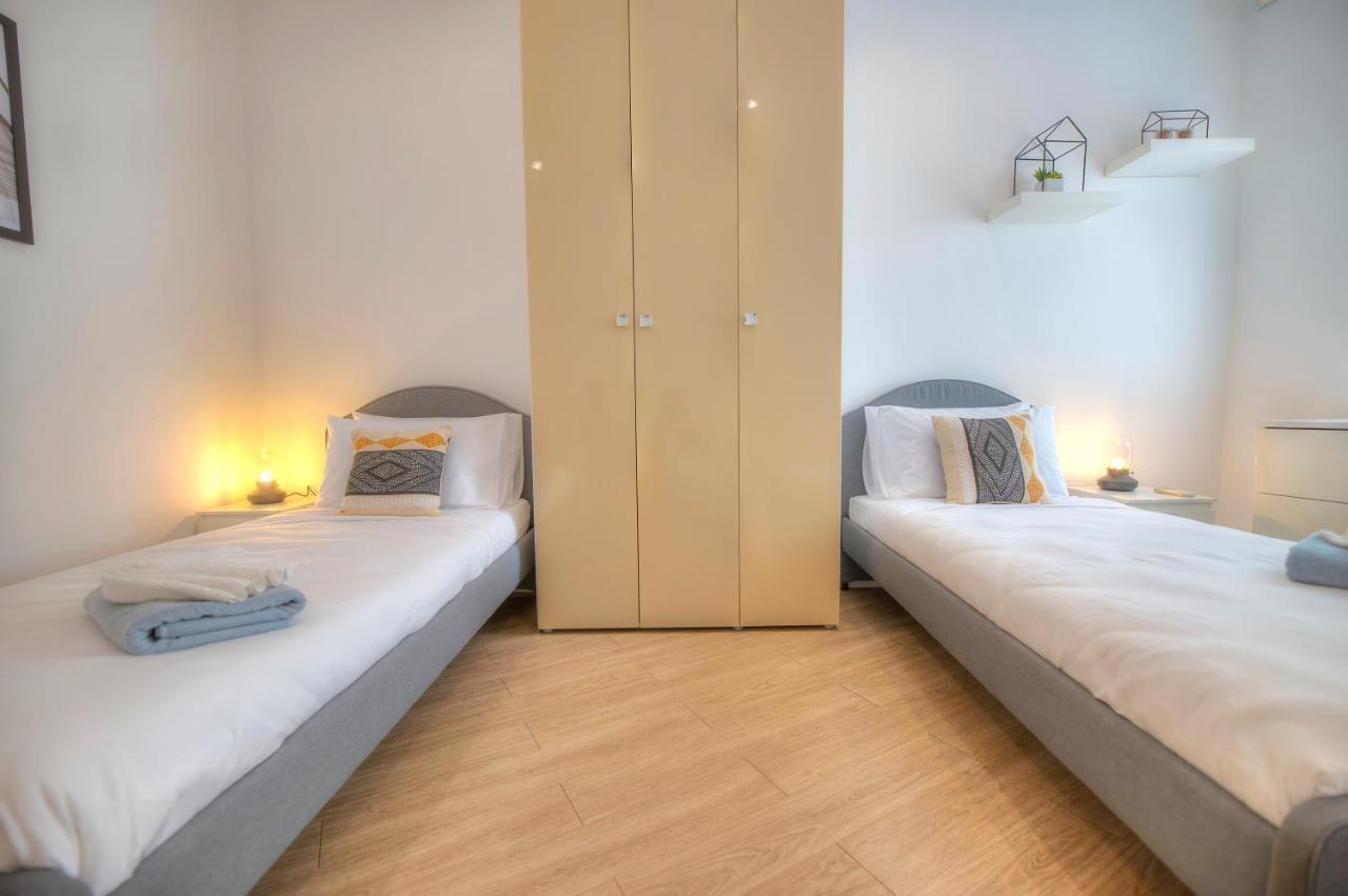 Spacious 4 Bedrooms With Sea View Balcony Goslm-3 Σλιέμα Εξωτερικό φωτογραφία