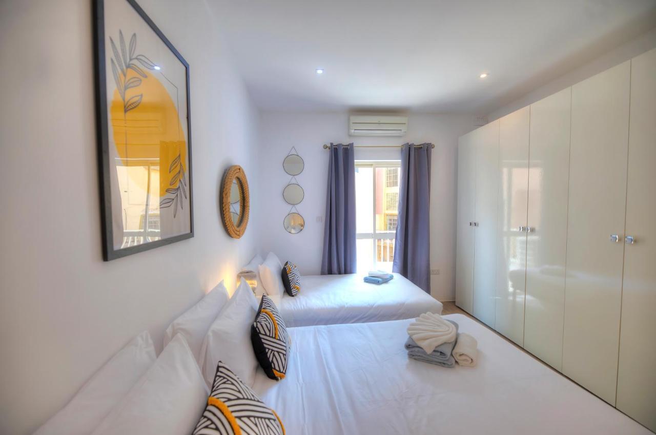 Spacious 4 Bedrooms With Sea View Balcony Goslm-3 Σλιέμα Εξωτερικό φωτογραφία
